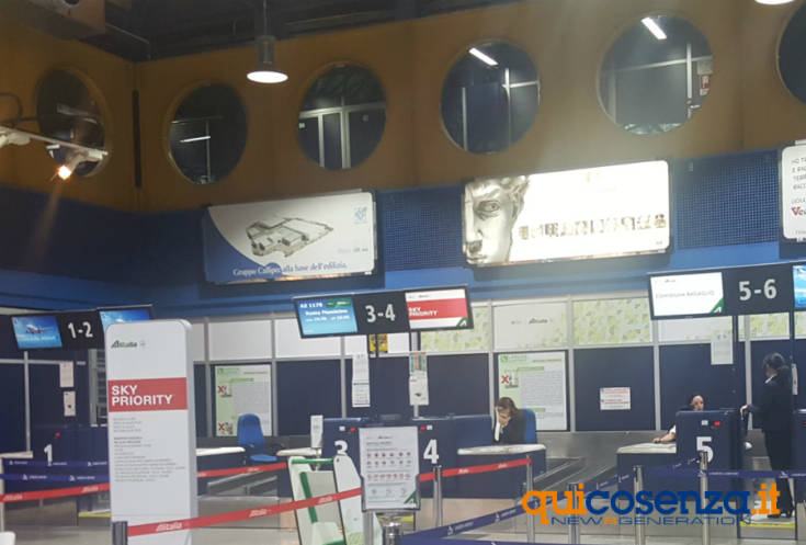 aeroporto lamezia interno 06