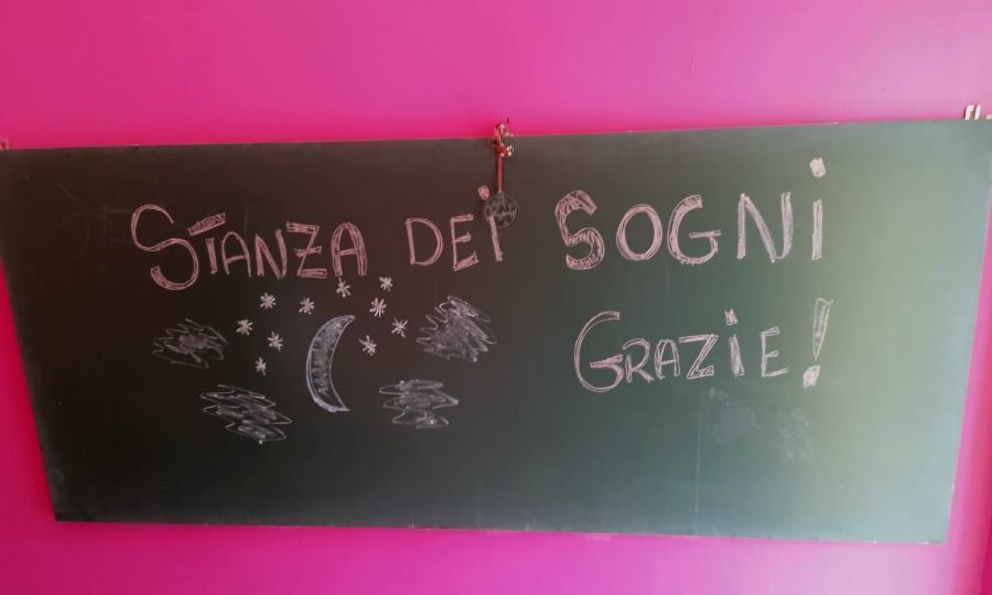Cosenza, donato tutto l'occorrente per "la stanza dei sogni" dei bambini 57 al Merito della Repubblica Italiana Cosenza kit riposini 04