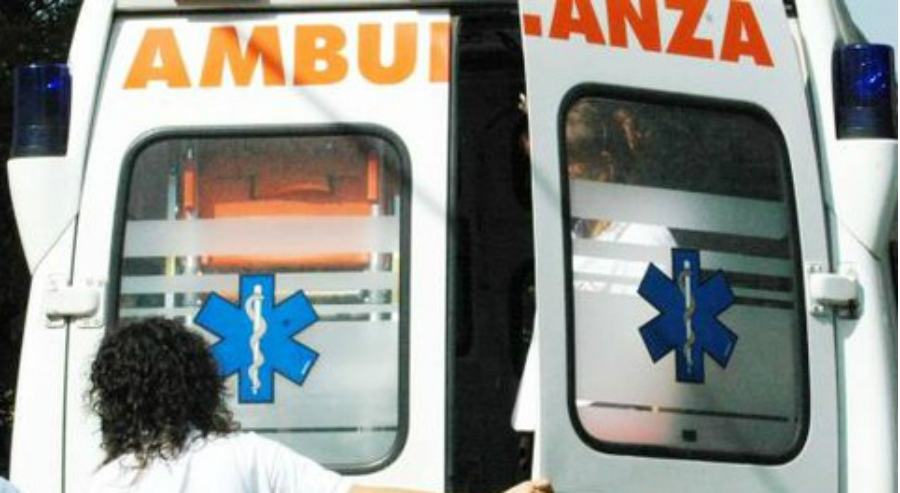 Torano, muore schiacciato sotto il trattore 51 ambulanza 17