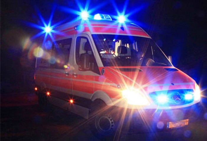 Tragico incidente sull'Autostrada A2: studentessa 21enne muore sul colpo 62 ambulanza-notte-incidente