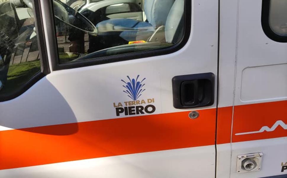 Giovane cosentino bloccato in Olanda, la famiglia chiede aiuto 51 ambulanza terra di piero