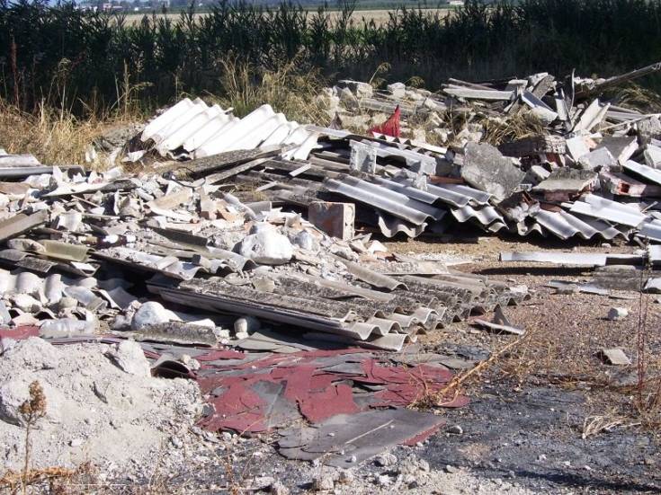 Scoperta discarica di rifiuti pericolosi in provincia di Cosenza 56 amianto.scale to max