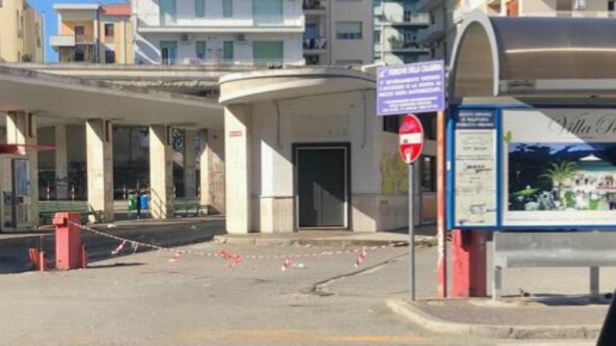 area parcheggio autostazione cosenza chiusa