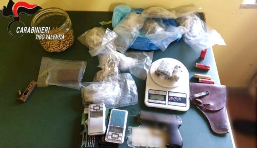 armi droga limbadi 19enne arresto