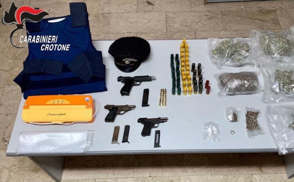 arresti crotone 1