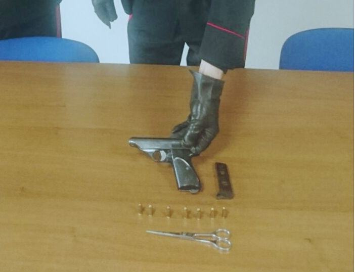 Vagava per la provincia di Cosenza con una pistola nel marsupio, arrestato 53 arresto Corigliano 1