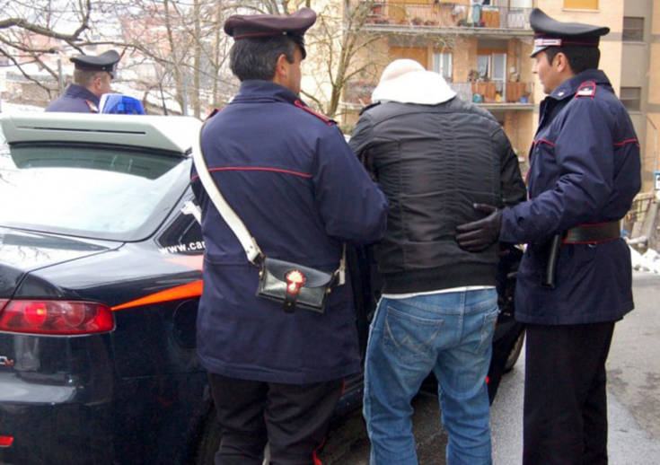 arresto carabinieri straniero gazzella 2