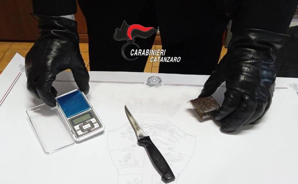 arresto hashish artigiano catanzaro