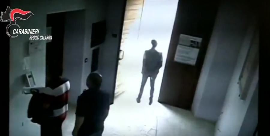 Assenteismo, dipendenti Comune timbravano il cartellino anche per chi era in ferie 53 assenteismo cosoleto 01