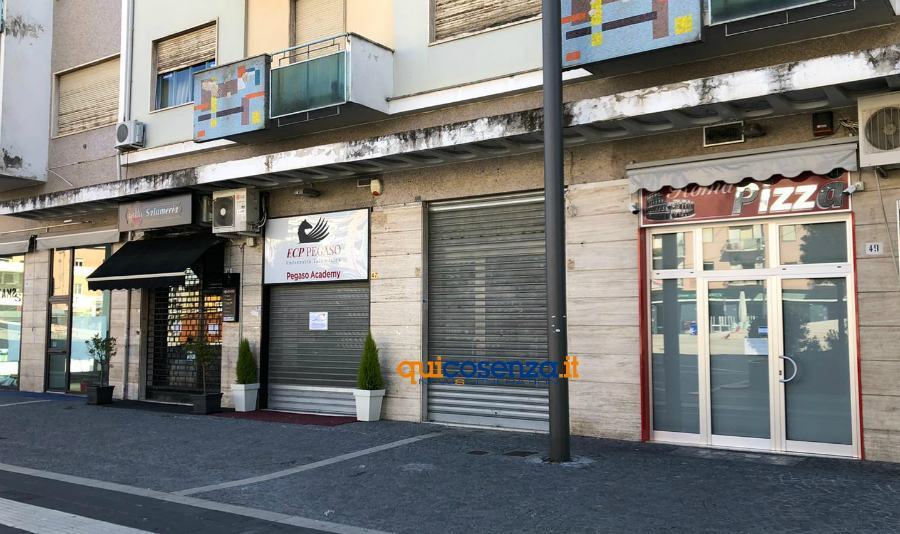 attivita chiuse cosenza 01