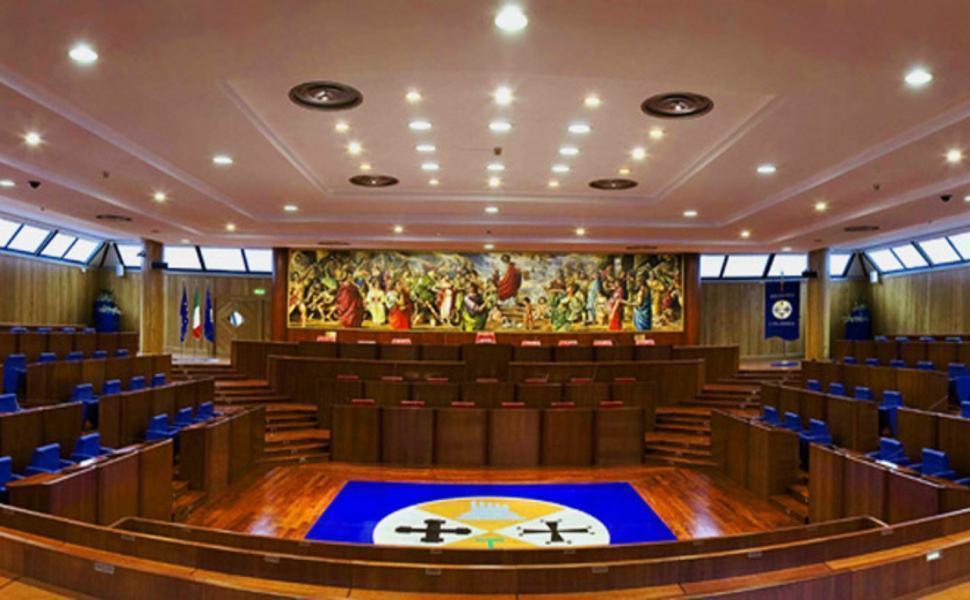 Ambiente, Lo Schiavo: "incombe minaccia sul patrimonio boschivo: la processionaria" 51 aula consiglio regionale palazzo campanella 1