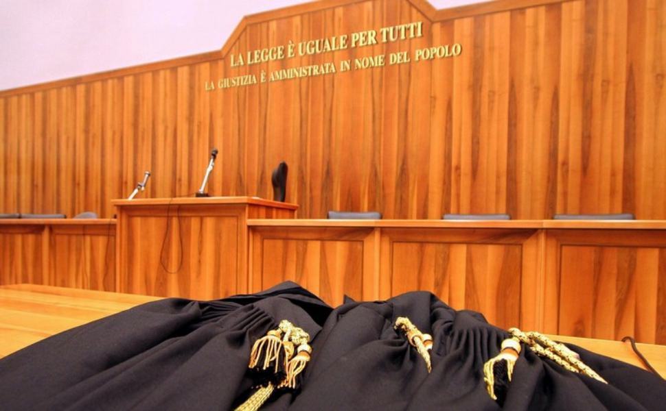 Armi e spaccio di cocaina nel cosentino, imputato assolto nel processo Stop 51 aula di tribunale 11
