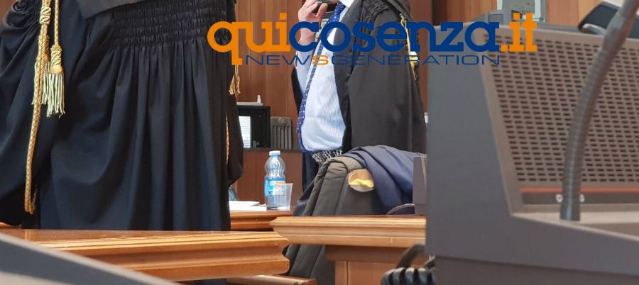 Tentò di strangolare la moglie, 59 enne cosentino condannato ad un anno 51 aula tribunale cosenza 5