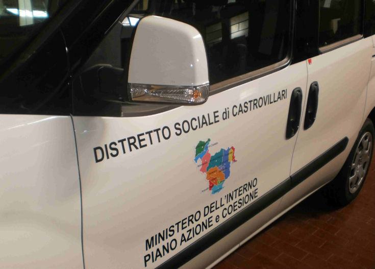 Castrovillari, Comune acquista un'auto medicale per anziani non autosufficienti 53 auto medicale castrovillari - Copia