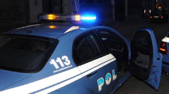 auto polizia notte controlli