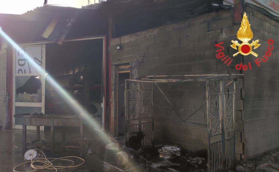 autocarrozzeria incendio lamezia