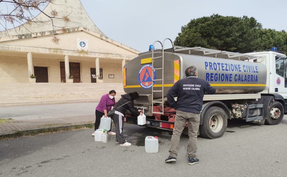 autocisterna acqua nocera terinese