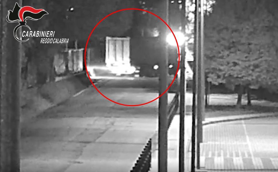 autocompattatore rubato taurianova 01