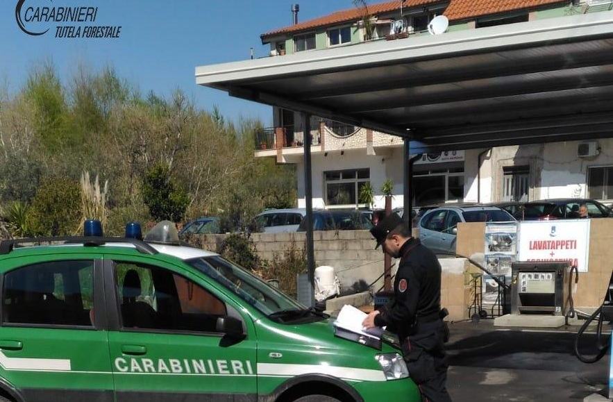 Lavano l'auto all'autolavaggio senza autocertificazione, due denunce 51 autolavaggio 2