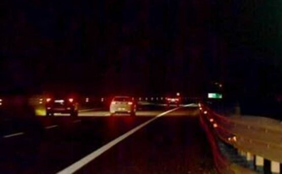 autostrada notte