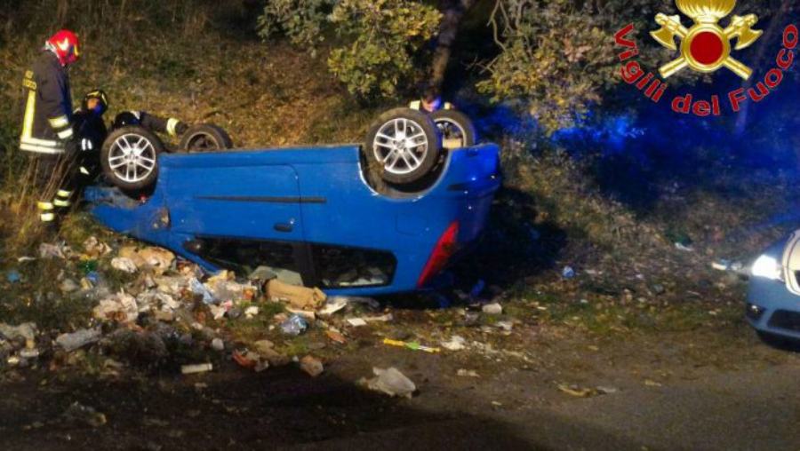 autovettura ribaltata 1