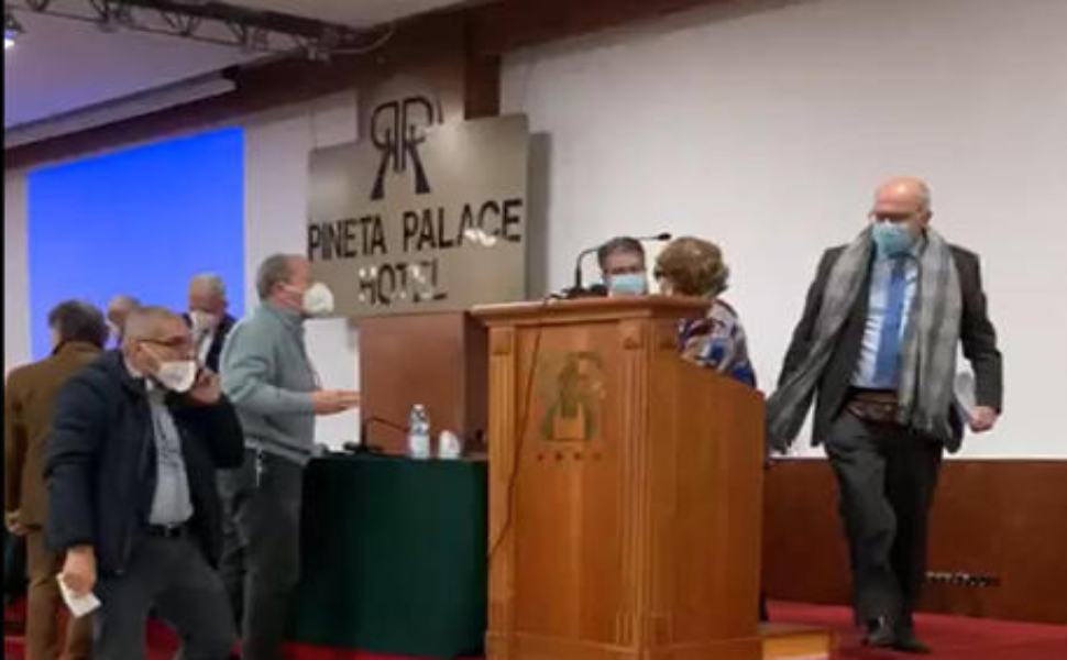 b08d30d671558320c601299ca7a303cd 1