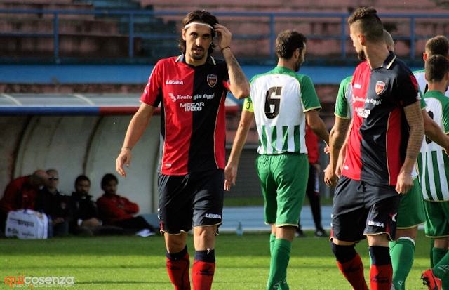 Cosenza che stangata dal giudice: Sacha Cori squalificato per 6 giornate. Multata anche la società 74 b169d9648f0e2d7328b2946f350f8cb5