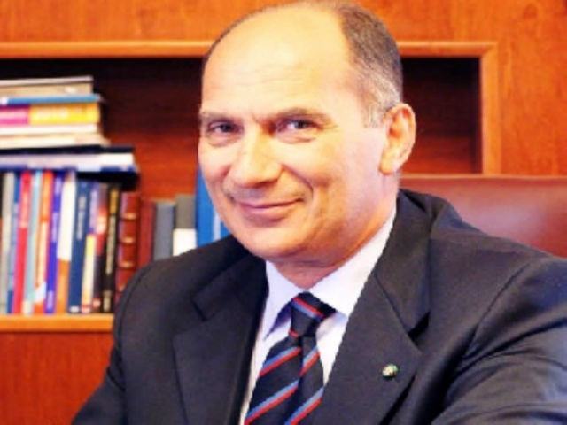 b98eb4e6d4e5af022817653939abd5f0