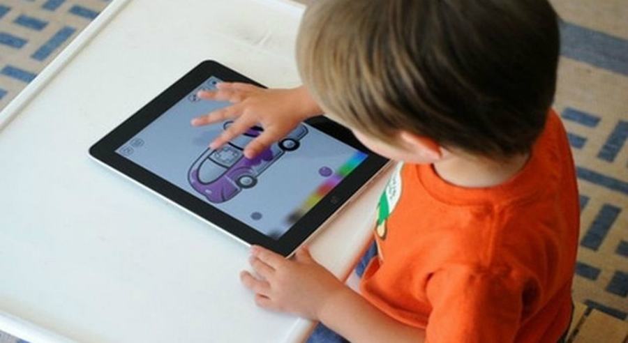 FederAnziani: “occorrono altri tablet per non lasciare solo nessuno, chi può aiuti” 51 bambini tablet