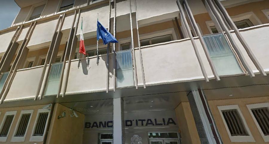 Sostegno imprese: "troppi paletti dalle banche". Mobilitazione davanti Banca d’Italia di Catanzaro 51 banca dItalia catanzaro
