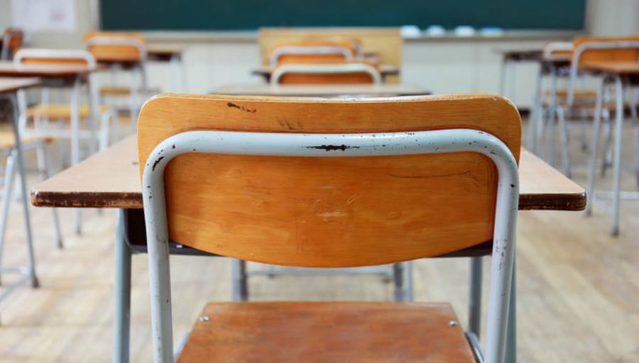 Scuola, Incarnato e Caruso: "Regione Calabria chieda fondi Recovery and Resilience Plan" 53 banco scuola 1