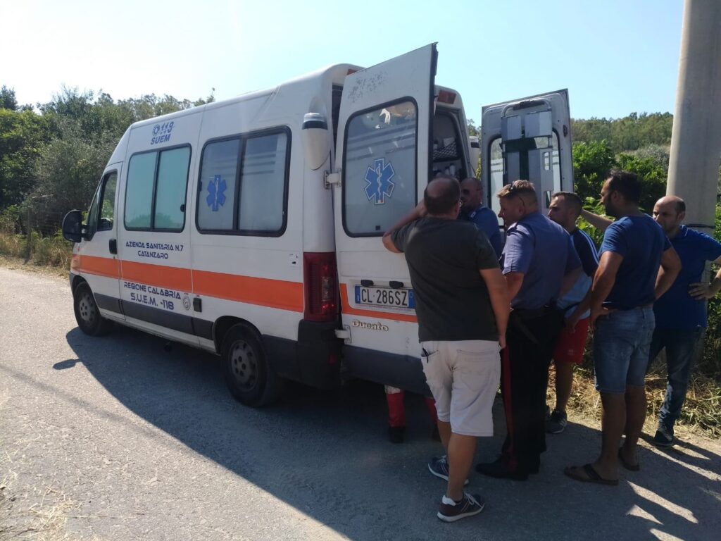 Badolato, ritrovato 81enne: si era addormentato nel suo terreno 3 bd6adbef e9c2 4152 9f3f dbe982733f52