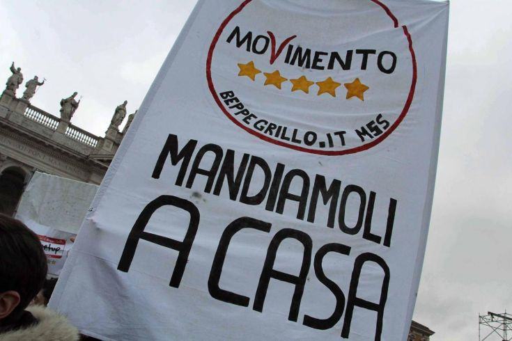 Da domani al via la campagna del Movimento 5 Stelle "Mandiamoli a casa adesso" 191 beppe grillo prepara piazza del popolo 5