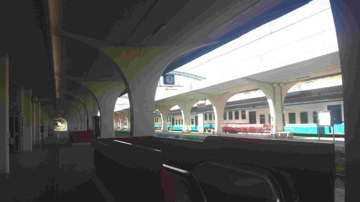 Partito il nuovo orario ferroviario regionale di Trenitalia, cosa cambia 51 binario 1 stazione cosenza