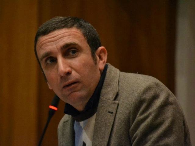 c19b15f2f214db2a095e013acc18f933