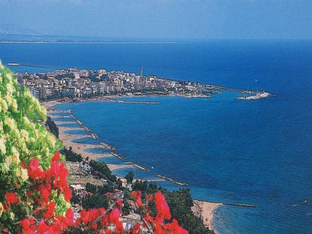 c30fec8b85d55dbf68469ae685514db9