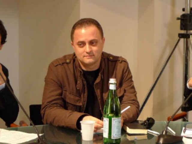 c4fe80884d04e44b79ed749511162a87