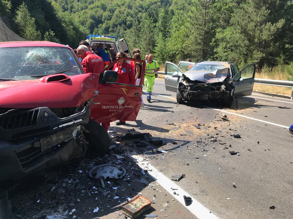 c57703a3 aba4 4ca3 bcce 4bcee8aad3e8