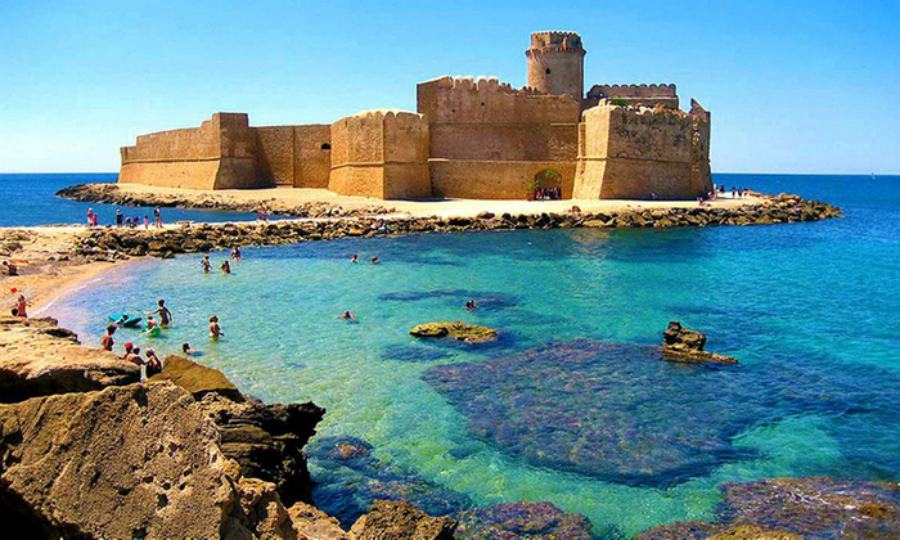 In due rischiano di annegare, salvati da un poliziotto in vacanza 51 c700x420 1