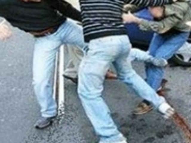 Massacra un coetaneo in un locale di via XXIV Maggio 72 ca31d77e51afee6744234175c9f4148f