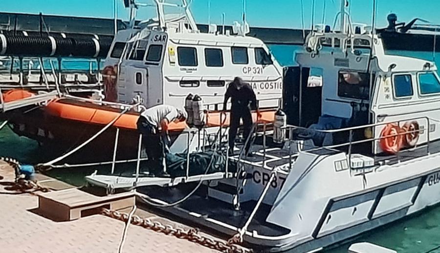 cadavere crotone sbarco esplosione