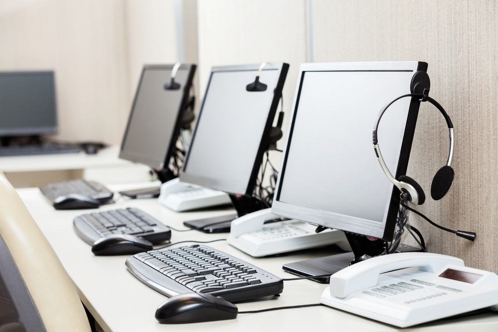Call center in lotta, domani sciopero operatori a Rende 62 call center shutterstock 264982280