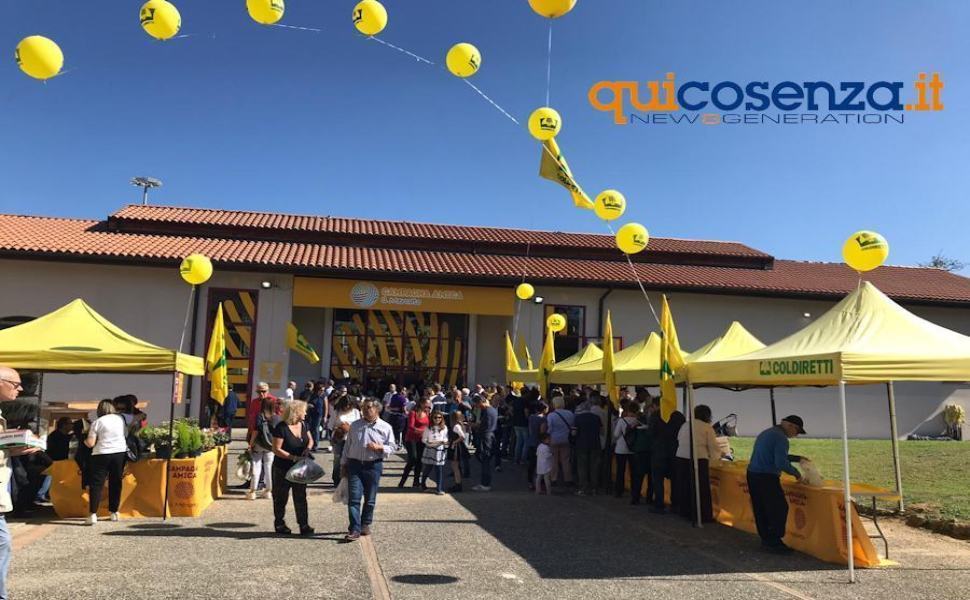 Campagna Amica, oggi a Cosenza tante iniziative tra solidarietà e degustazioni 51 campagna amica mercato coperto Cosenza 1