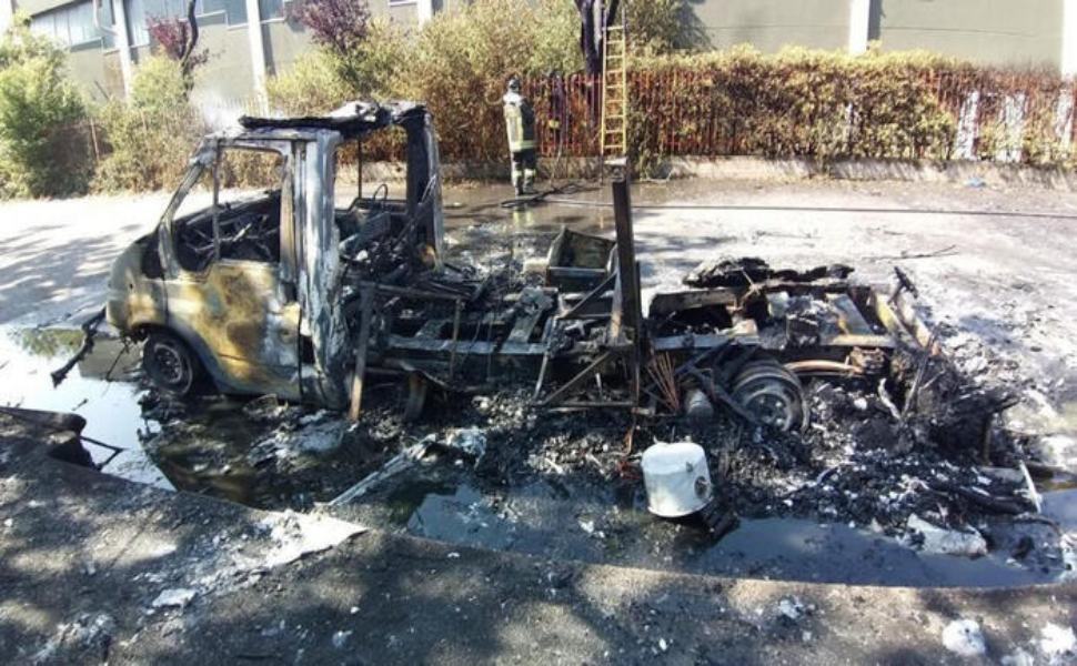 camper esplosione milanese