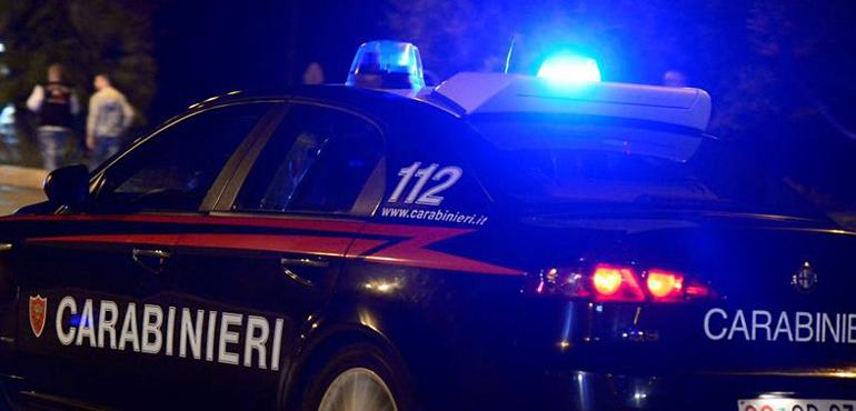 Guida senza patente, inseguito dai carabinieri si schianta contro un muro 51 carabinieri 1 11