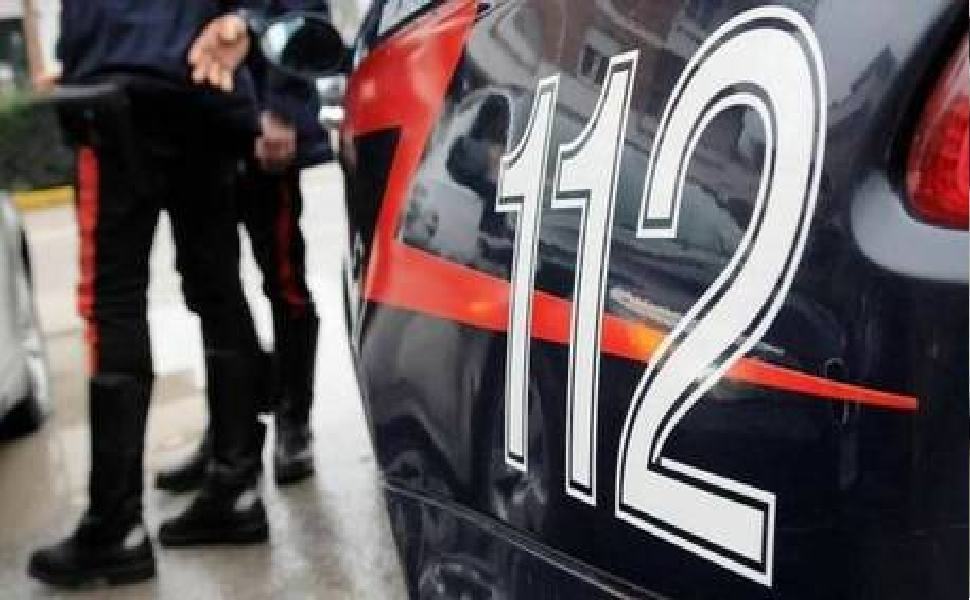 Carabinieri intervengono per una lite familiare e trovano droga, arrestata coppia 51 carabinieri 1 91