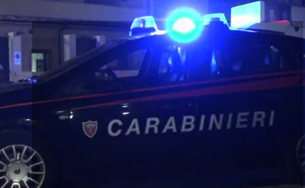 Donna trovata morta in casa, uccisa a colpi d'arma da fuoco 51 carabinieri 4 2