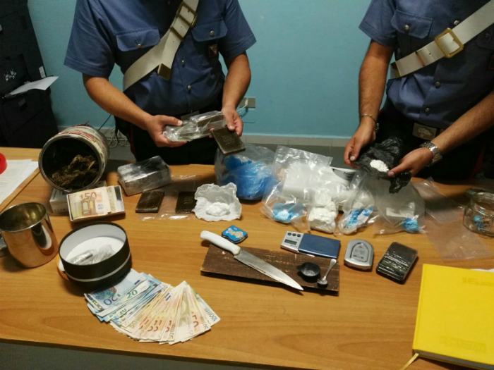 carabinieri arresto diamante 01