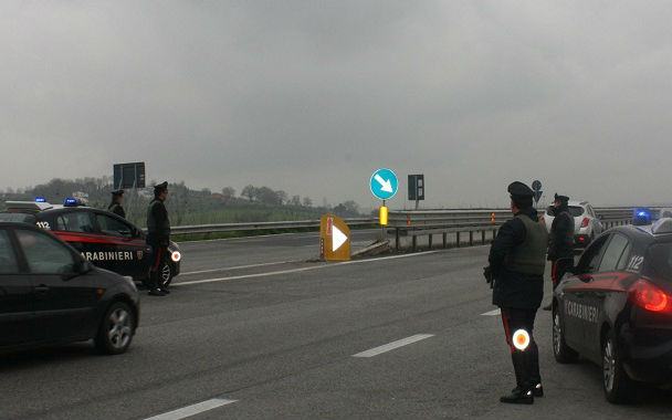 carabinieri autostrada