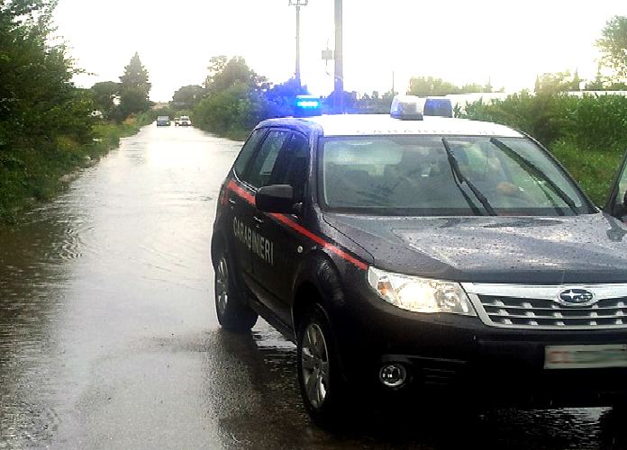 carabinieri battipaglia pioggia